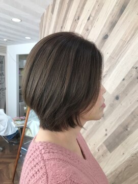 レリビー アウラ(LELiBE_'aula) ナチュラルショートボブ