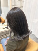 ユニテ(UNITE) ストレートでも巻いても潤いたっぷり
