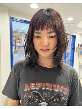 ウクラ バイ レシッド 池袋(uchla by rcid) 顔周りハイレイヤー×ハイライトカラー小顔ウルフレイヤー前髪