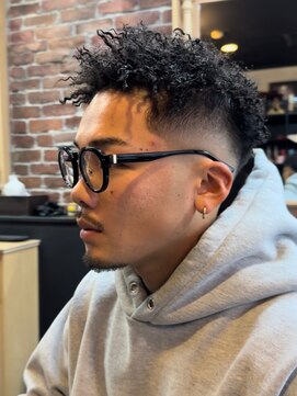 ザハーツバーバーショップ(THE HEARTS BARBERSHOP) 針金/skinfade