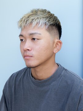 ローサムカットワークス(LOSOME CUT WORKS) フェードカット Wカラー ブリーチ