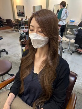 ジル ヘアデザイン ナンバ(JILL Hair Design NAMBA) beige