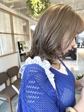 マッシュ グランバーズ 布施(MASHU GRANDVASE) セピアベージュ