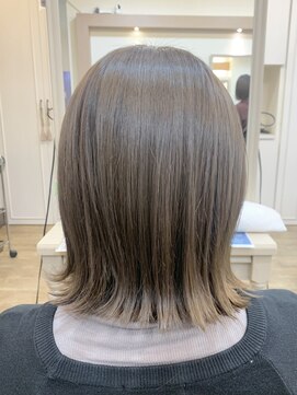 アルターリール(aL ter Rire) 黒髪/ボブルフ/ネビージュ/小顔/ワンレン/福原遼華