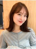 ミディアムレイヤー外ハネボブワイドバング美髪メルティカラー