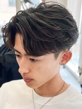 バース バイ ハピネス(BIRTH by happiness) 奈良men'sフェザーパーマフェザーショート