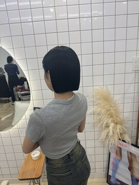 シロコウベ(shiro.kobe) 【山本晴日】切りっぱなしbob 元町/三宮/神戸