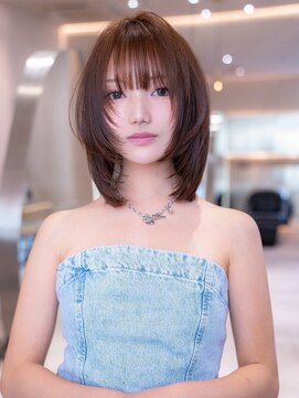 ケアリー プレナ海浜幕張(Carelly) デザインカラー/レイヤーカット/ウェットヘア/オリーブベージュ