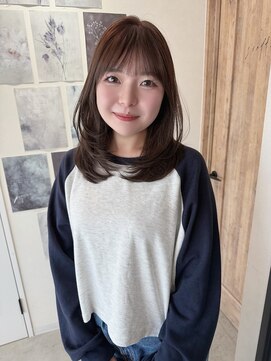 エトワ 中央店(etoi) 大分ミディアムレイヤーカット