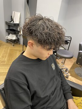 アレス バイ シカ 神戸三宮元町店(ALLES by Cica) 波巻きツイストスパイラルパーマツーブロック刈り上げ