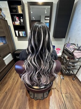 アルディート HAIR STUDIO Arditoの写真/大人気のシールエクステで簡単イメージチェンジ♪エクステ歴20年のスタッフがナチュラルに仕上げます!