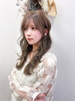 ハロー(...Hello)&nbsp;オリーブベージュ レイヤーカット イルミナカラー