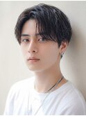 ツーブロック×ニュアンスパーマ◎色気センターパート黒髪好印象