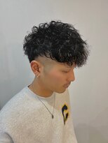 サロン(SALON)&nbsp;20.30.40代おすすめ　スペインカール