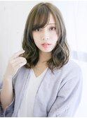 透け感カラーのアレンジカールスタイル