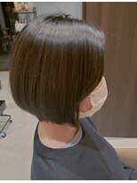 ミューテ(Mu-te)&nbsp;きれいでナチュラルなカーキアッシュ