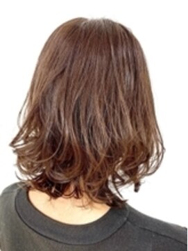 クオリス 上福岡店(QUALIS) 20代30代40代/ミディアム/レイヤー/チョコレートブラウン/外ハネ