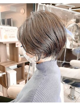 アッシュ 横浜西口店(Ash) 首が綺麗に長く見えるショートヘア