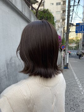 エムタニグチミュー(MTANIGUCHI Mieux) 切りっぱなしボブ×グレージュ