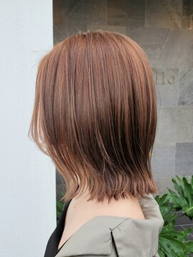 メゾン アヴァロ(Maison Avallo) 秋カラーくびれミディアムスタイル