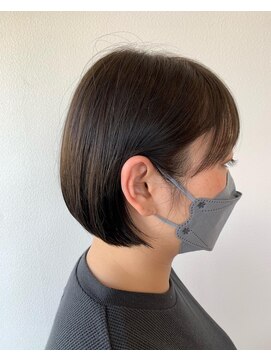 リフ(RIFF) オリーブグレージュとミニボブ