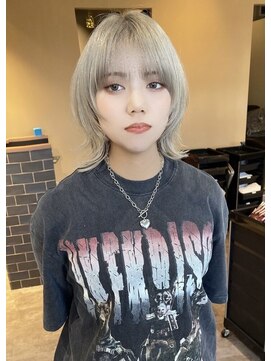 リーフ 王寺店(LEAF≠) ホワイトベージュウルフ