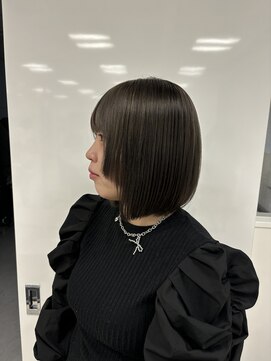 ヴェイン 渋谷(vain) ツヤツヤオリーブベージュ