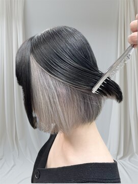 モア(moa) ホワイトベージュインナーカラー