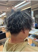16時から23jまで営業中!! カット最終受付10時!!
