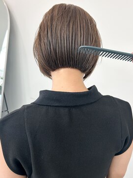 カシェル トウキョウ(Cashel Tokyo) ブリーチなしカラー グレージュ ボブ ミニボブ