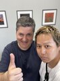 エース(ACE:Re)&nbsp;トリノで美容室を経営しながら講師を務めているアンドレアさん。