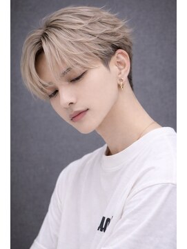 グレイバイニューヨークニューヨーク 京都北大路(Gray by NYNY) コンマフェザー×ベージュカラー