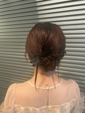 エッジ(EDGE) 大人可愛い黒リボンシニヨン