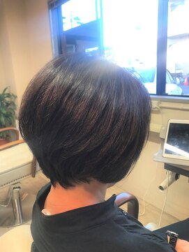 アメイ(A_mei) 頭をきれいに見せるショート