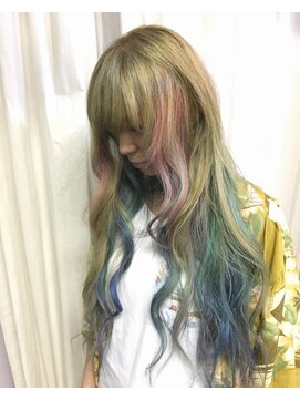 ピエスデシュブー(piece des cheveux) ユニコーンカラーとシャンパンゴールド