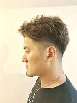 コクウ(cokuu) アップバング刈り上げショート