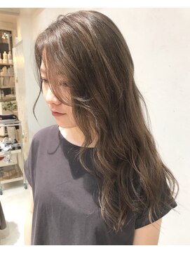 ヘアデザイン ソラ(Sola) 大人可愛い透明感柔らかブリーチカラー×ナチュラルウェーブ