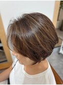 白髪ぼかしハイライト×くびれショート