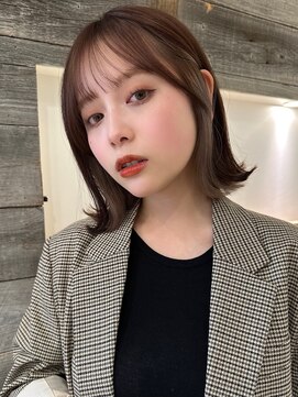 アイヴィー(IVY) ベージュイヤリングカラーくびれボブ【肥田亜沙美】