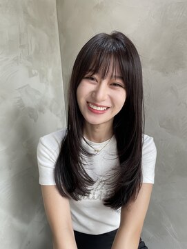 フラッグ ヘアー 天神西通り店(Flag HAIR) 小顔斜めあバングシアーカラー美髪ワンカール黒髪レイヤーカット