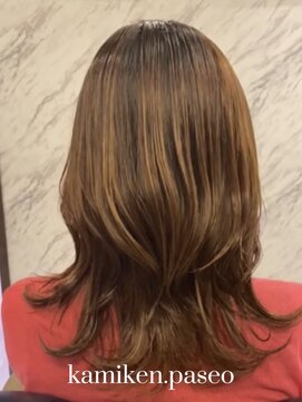 カミケンパセオ(kamiken.paseo) セミロング×艶髪大人女性レイヤーカット【カミケンパセオ】