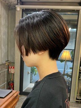 ザ デイ(THE DAY)の写真/ショートこそ顕著にカットの技術が現れる！トレンド感、似合わせに加え、骨格、髪質を考慮した丁寧なカット