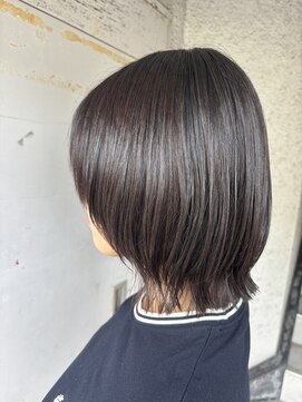 エミュー(emue) 顔周りレイヤーウルフレイヤーカット