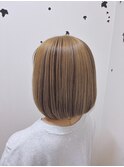 立体ツヤで魅せる大人ハイライトボブ