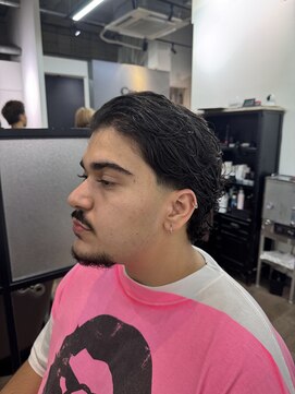 クロムトウキョウ ザ バーバー 新宿本店(CHROM TOKYO the Barber) ローテーパーフェード