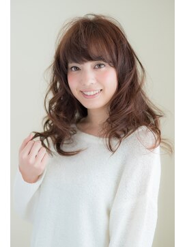 ディスタ(Dista) ふわっと軽い脱力系ナチュラルウェーブ