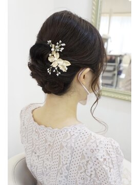 ヘアアンドメイクジップ恵比寿 (Hair＆Make ZIP) シンプルシニヨン　ヘアセット