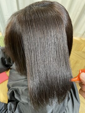 デフラグ(DEFRAG-Peridot huit-) pH移行縮毛矯正withタンニンブースト