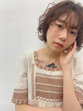 バズ ビー(BUZZ Bee) くせ毛風ショートスタイル