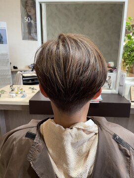 ヘアーアンドビューティーショップ エボルティー(hair&beauty shop EvoLuty) 刈り上げショート